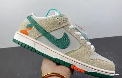 FD0860-001 Dunk SB Low Jarritos Nike 0630